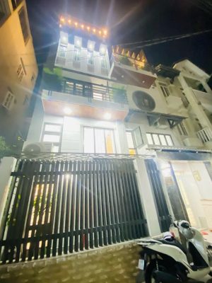 Nhà hẻm xe hơi đường Thích Quảng Đức